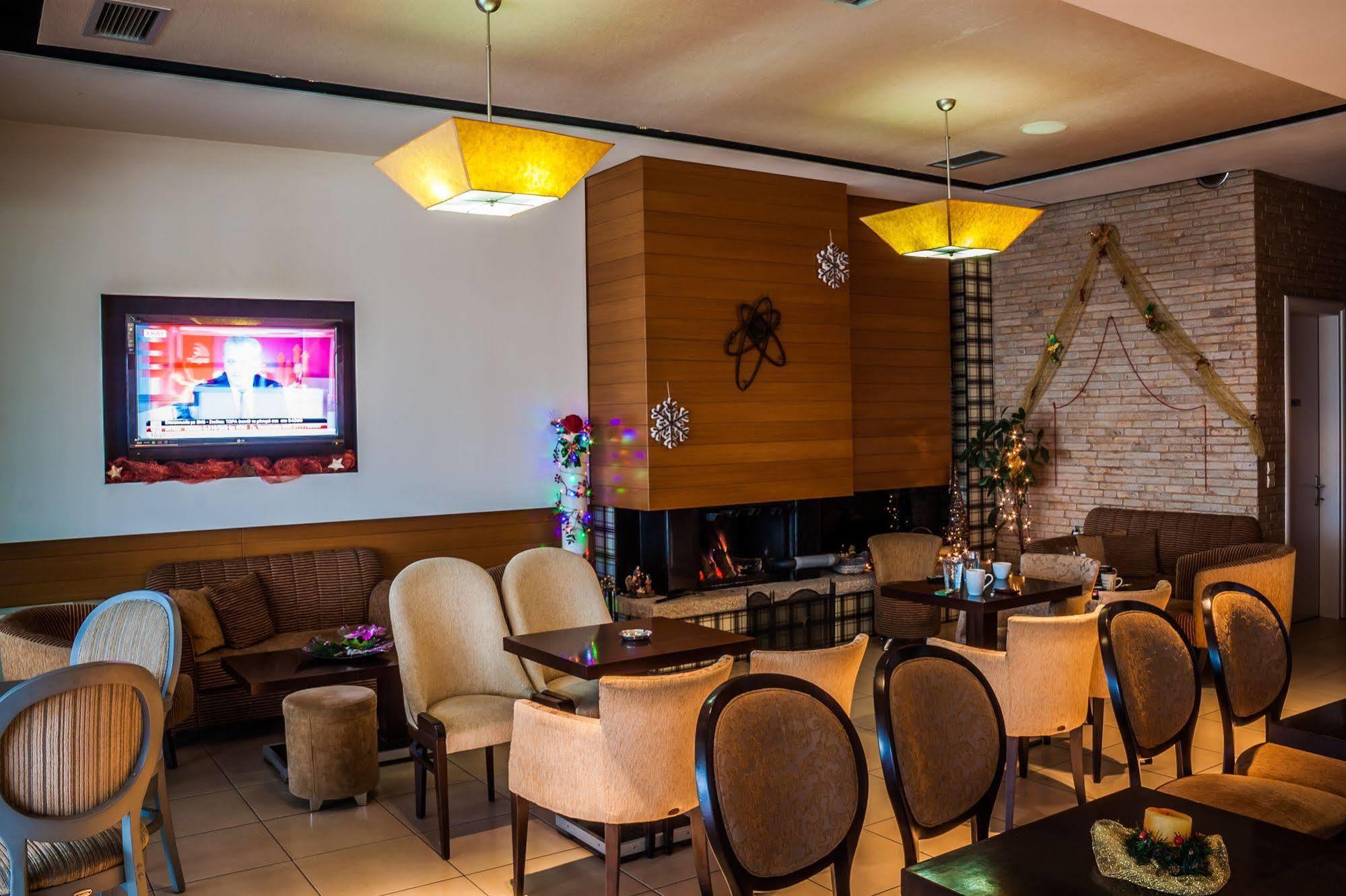 Filippion Hotel ケラモティ エクステリア 写真